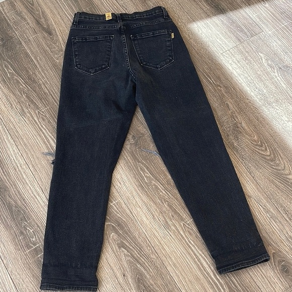 Baggy Mom Jean with Double Ripped Knees - Picture 9 of 10